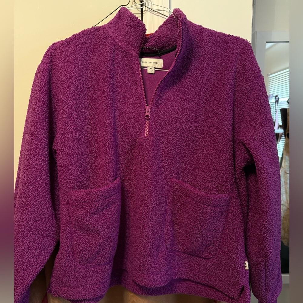 Women’s fleece pullover